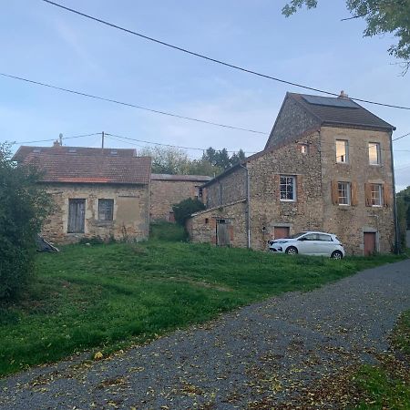 Busset Liages Situe Dans Le Bourbonnais 1 Chambres Lit Double Et Un Clic Clac Zewnętrze zdjęcie